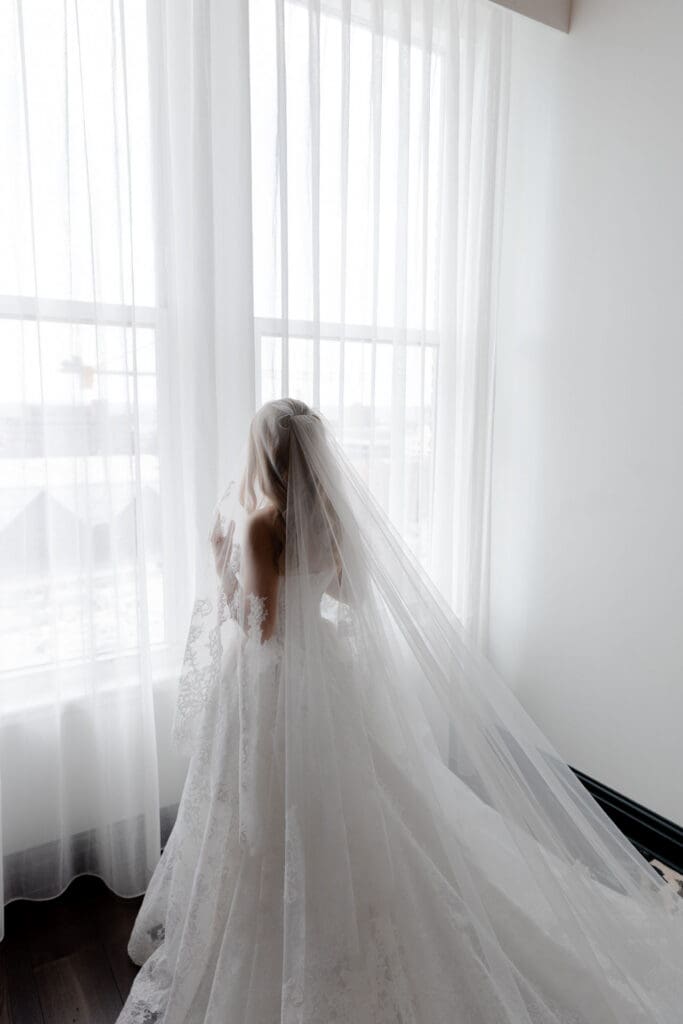 beautiful picture of the bride before heading to her wedding ceremony